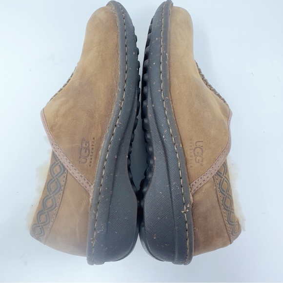 UGG Bettey Shearling Lined Clogs - Picture 6 of 10